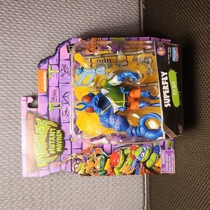 Teenage Mutant Ninja Turtles Mutant Mayhem Superfly Figure